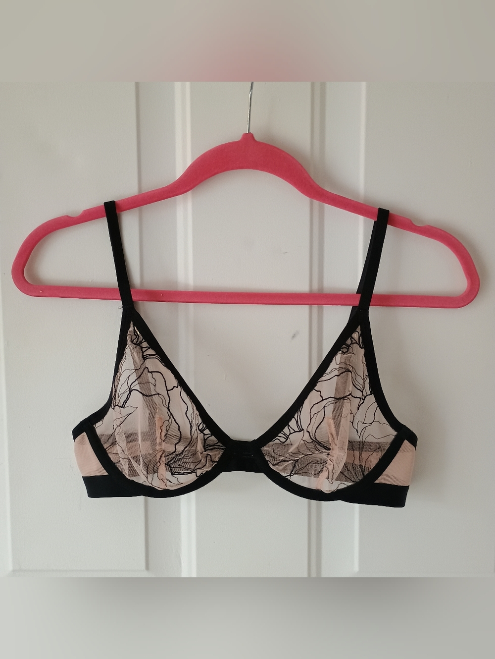 Soma Linework Embroidered Plunge Bra, 34C